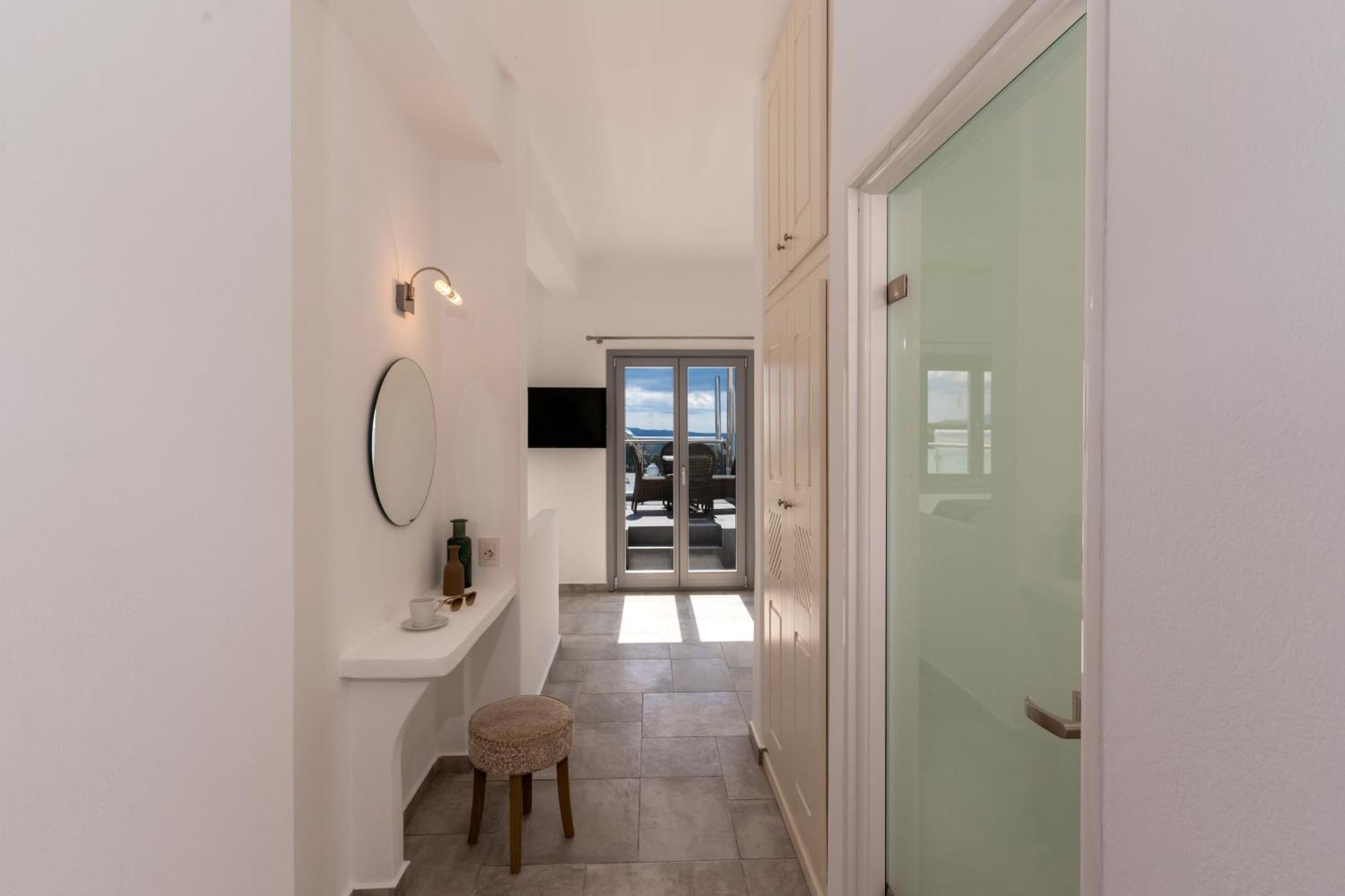 Enalion White Suites Oia Exterior photo